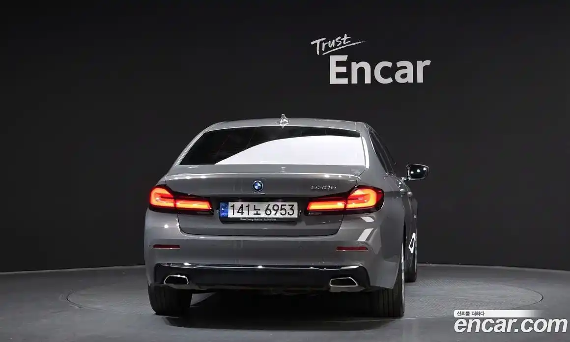 BMW 5-Series 2022 2.0 гидро, фото 4