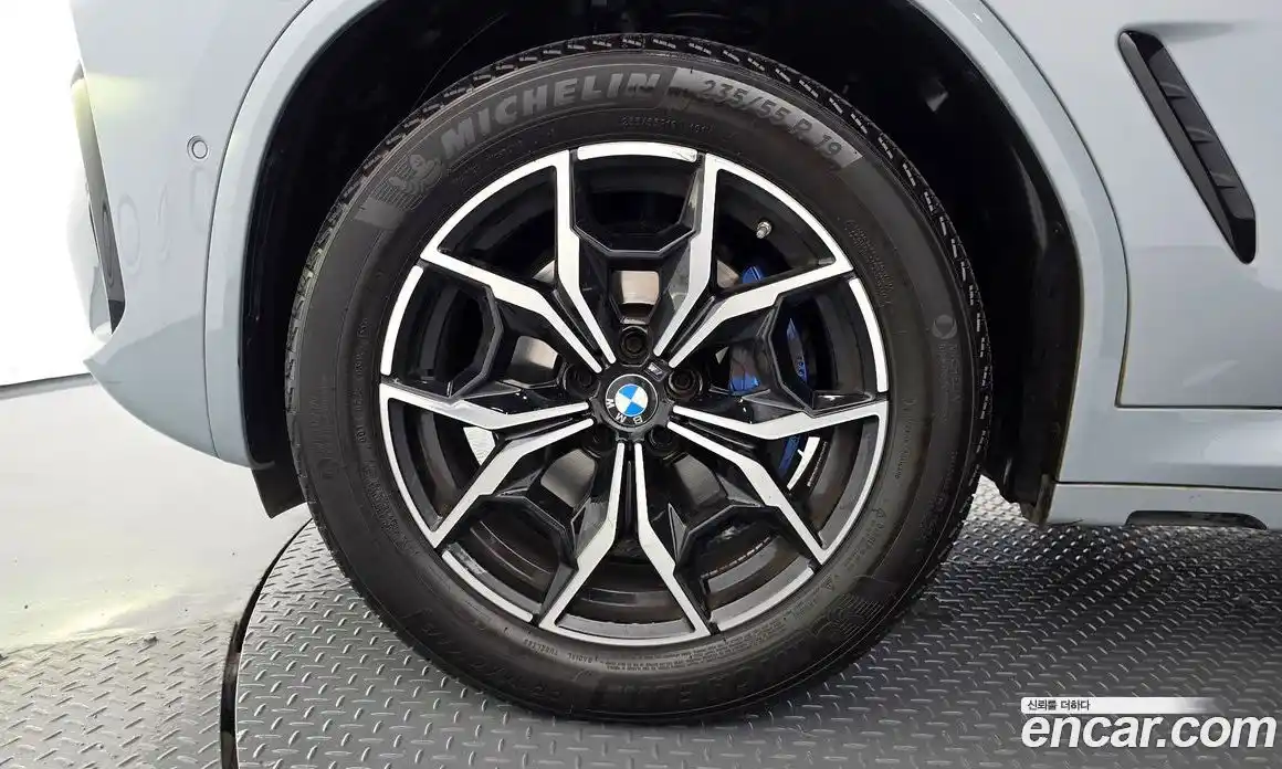 BMW X4 2023 2.0 гидро, фото 5