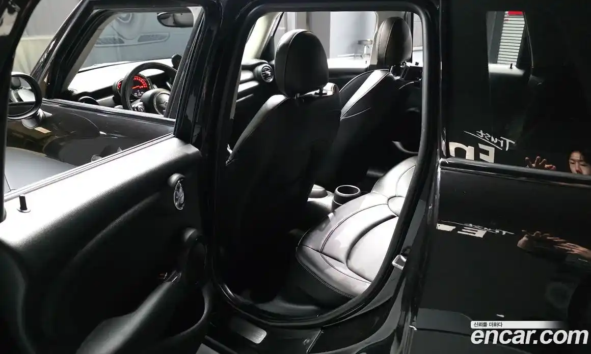 Mini Cooper 2017 1.5 автомат (гидро), фото 16