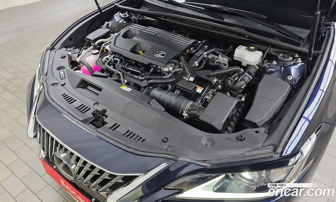 Lexus ES 2023 2.5 гидро, фото 6