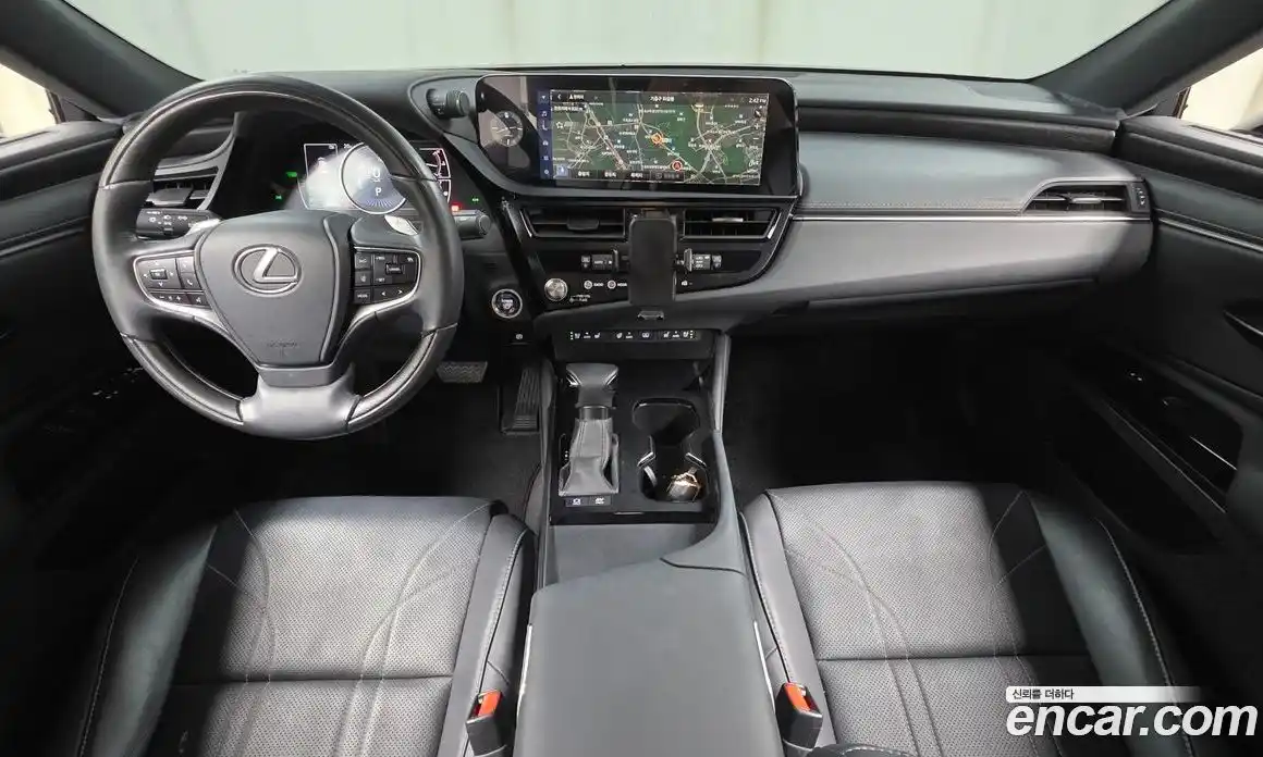 Lexus ES 2023 2.5 гидро, фото 7