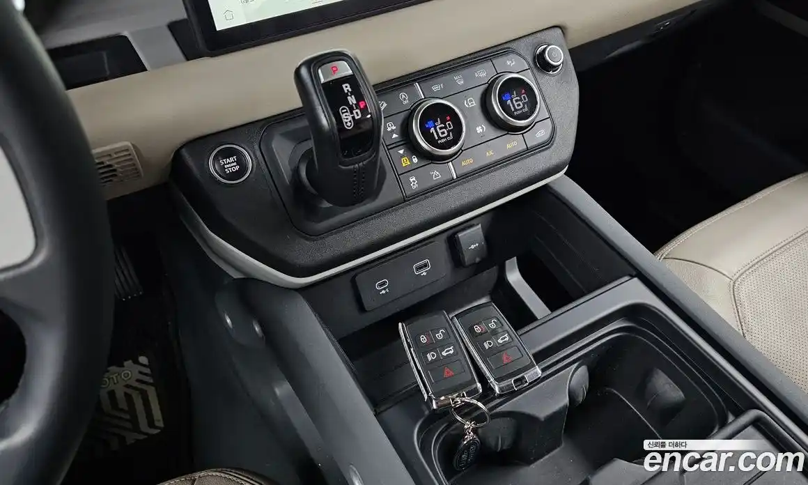 Land Rover Defender 2022 3.0 автомат (гидро), фото 12