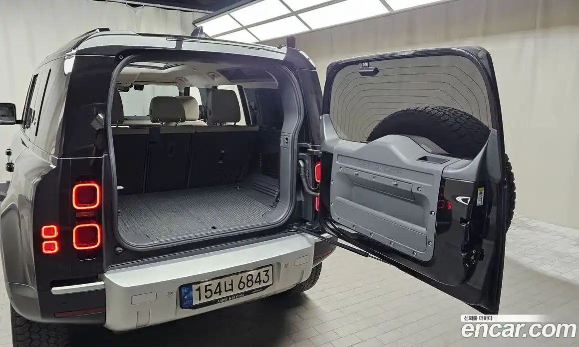 Land Rover Defender 2022 3.0 автомат (гидро), фото 26