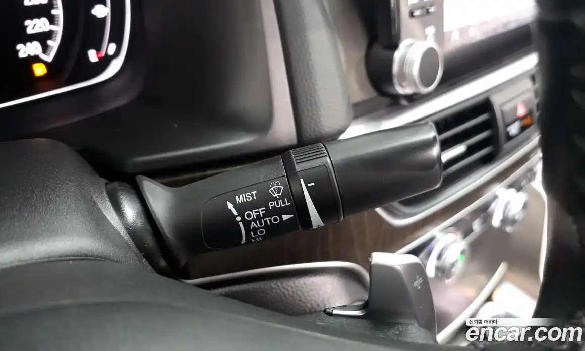 Honda Accord 2021 1.5 автомат (гидро), фото 27