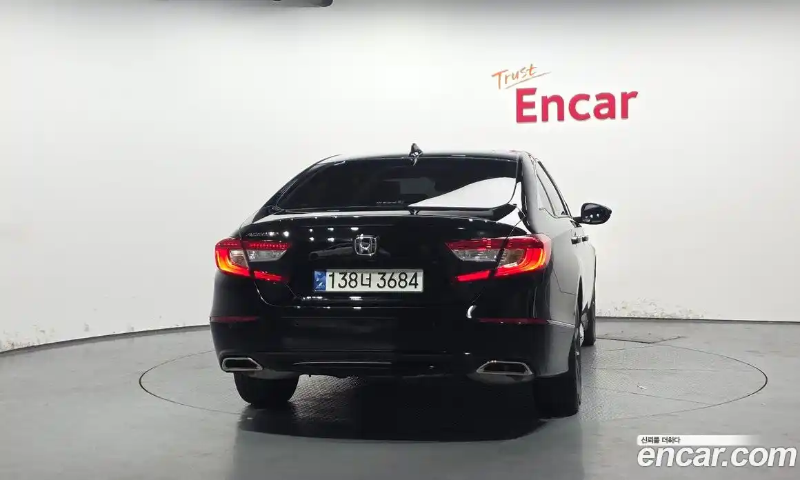 Honda Accord 2021 1.5 автомат (гидро), фото 4