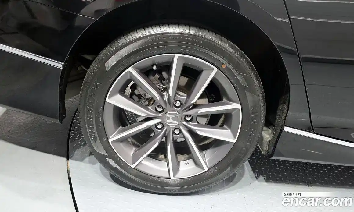 Honda Accord 2021 1.5 автомат (гидро), фото 5