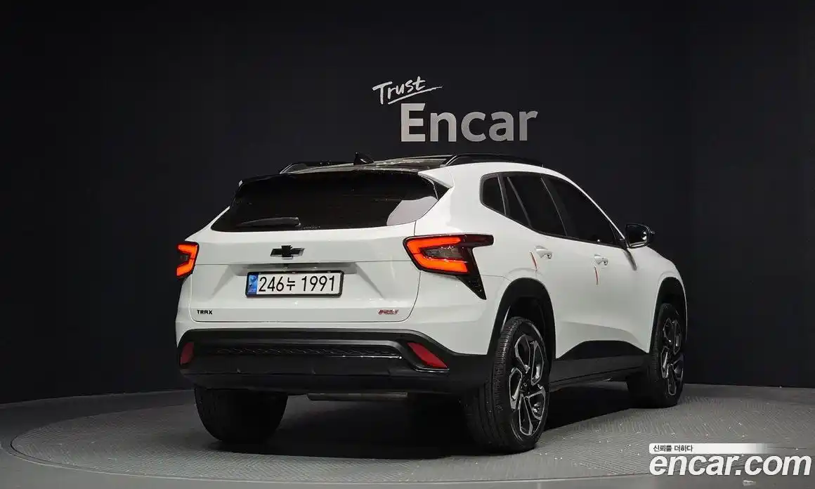 Chevrolet Trax 2023 1.2 гидро, фото 2