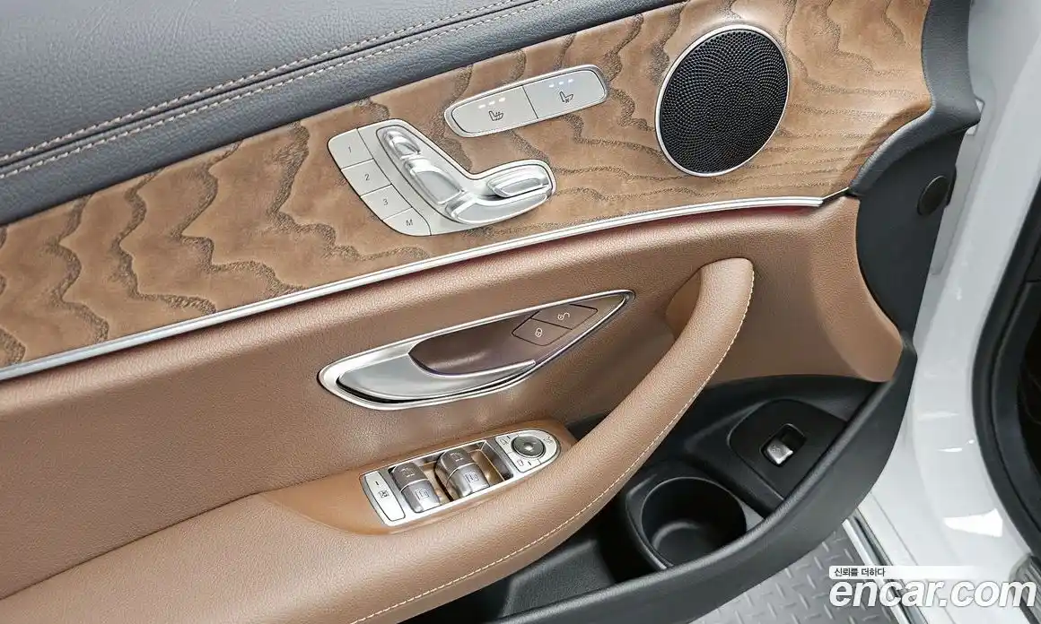 Mercedes-Benz E-Class 2023 2.0 гидро, фото 25