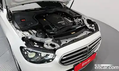 Mercedes-Benz E-Class 2023 2.0 гидро, миниатюра 6