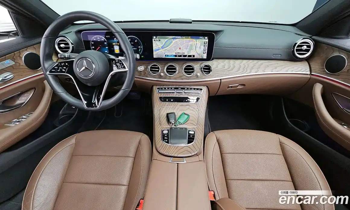 Mercedes-Benz E-Class 2023 2.0 гидро, фото 10