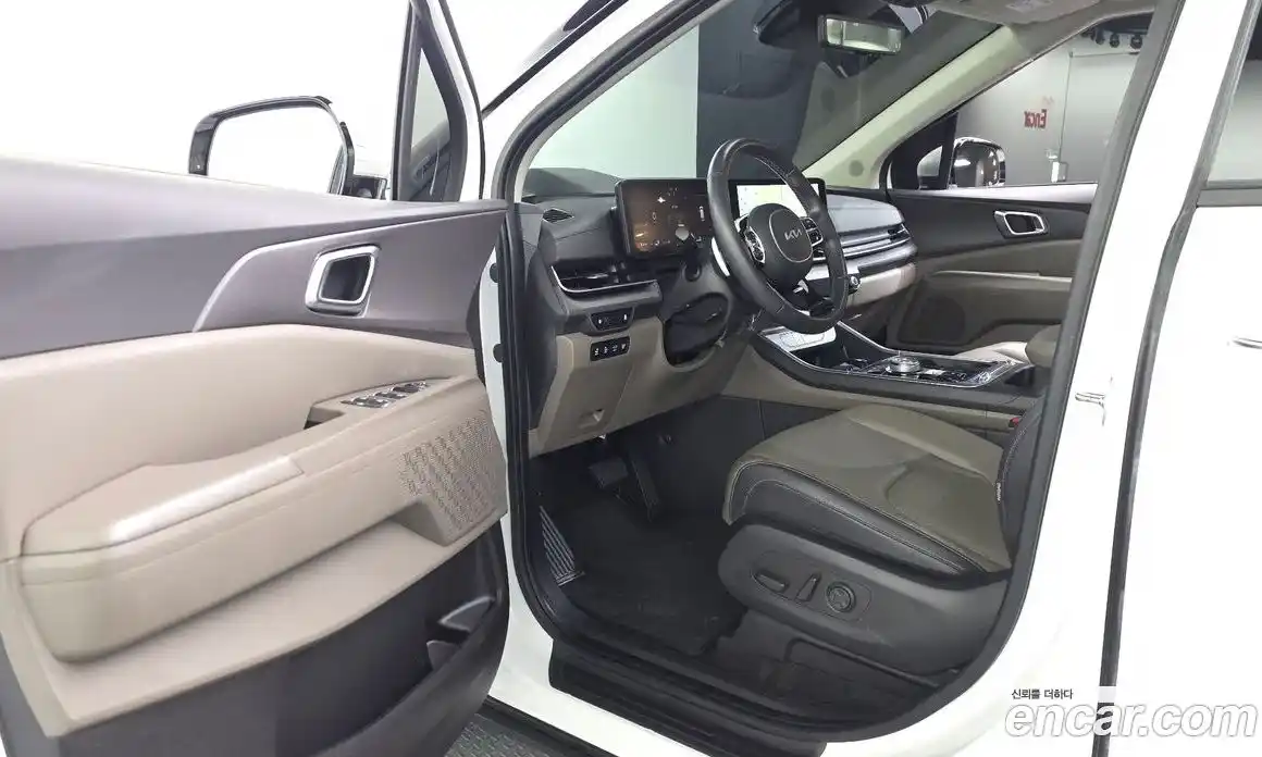 Kia Carnival 2024 1.6 автомат (гидро), фото 13