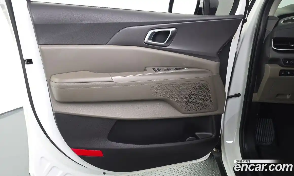 Kia Carnival 2024 1.6 автомат (гидро), фото 14