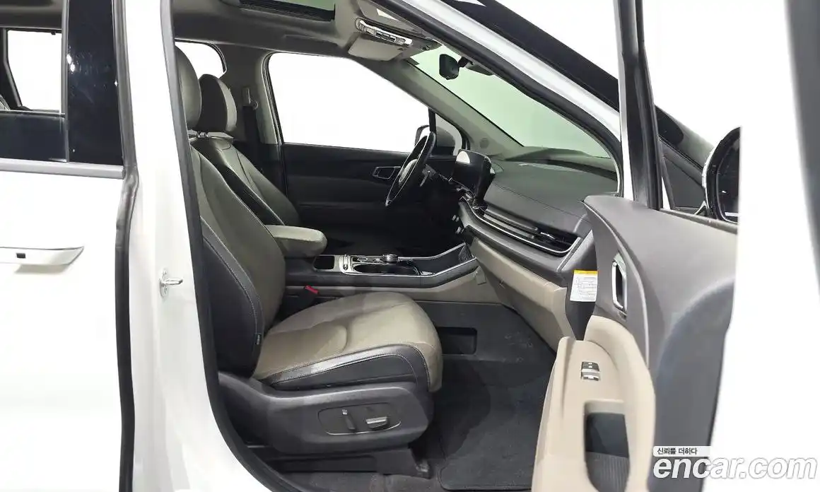 Kia Carnival 2024 1.6 автомат (гидро), фото 17