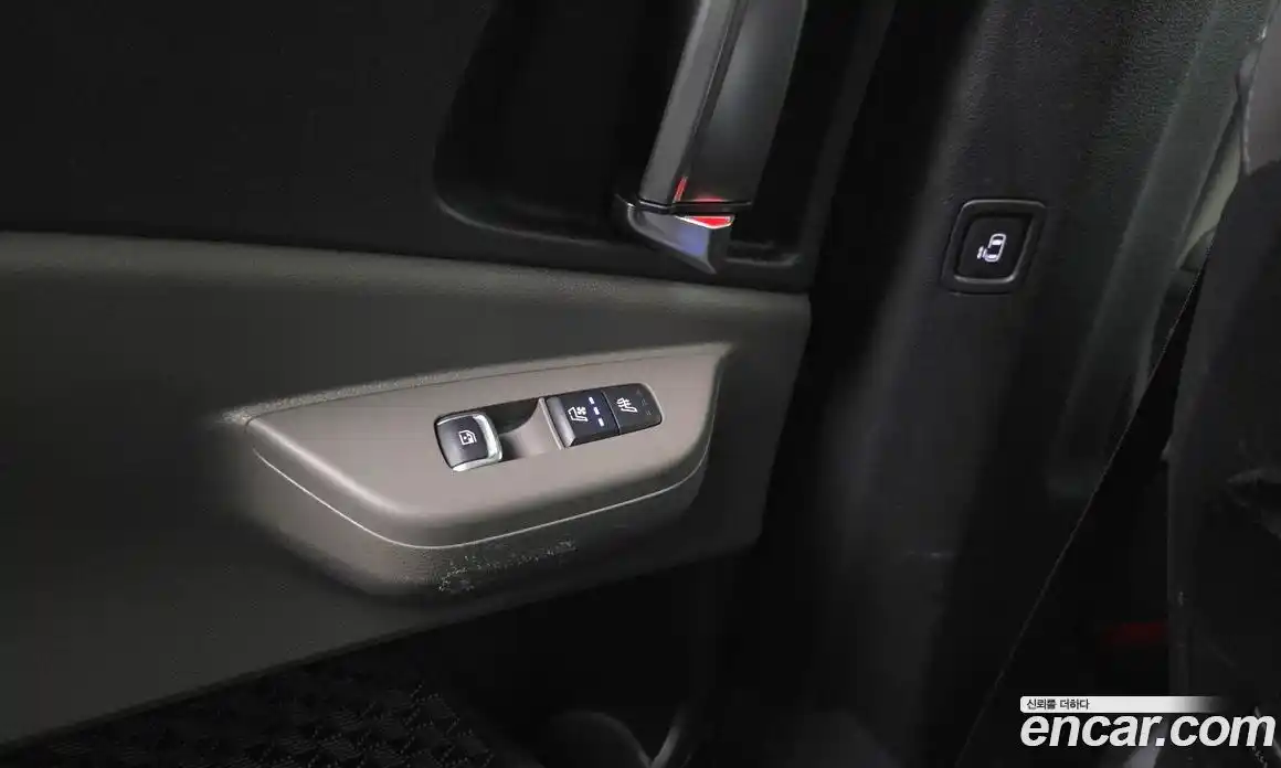 Kia Carnival 2024 1.6 автомат (гидро), фото 24