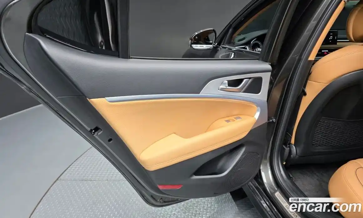 Genesis G70 2023 2.5 автомат (гидро), фото 15