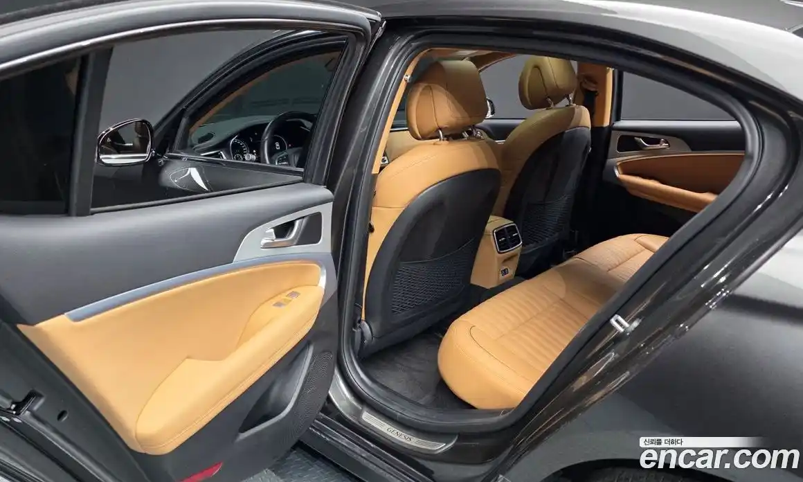Genesis G70 2023 2.5 автомат (гидро), фото 16