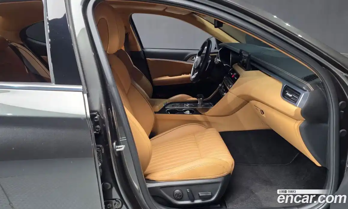 Genesis G70 2023 2.5 автомат (гидро), фото 17
