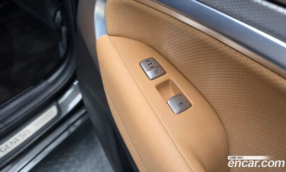 Genesis G70 2023 2.5 автомат (гидро), фото 25