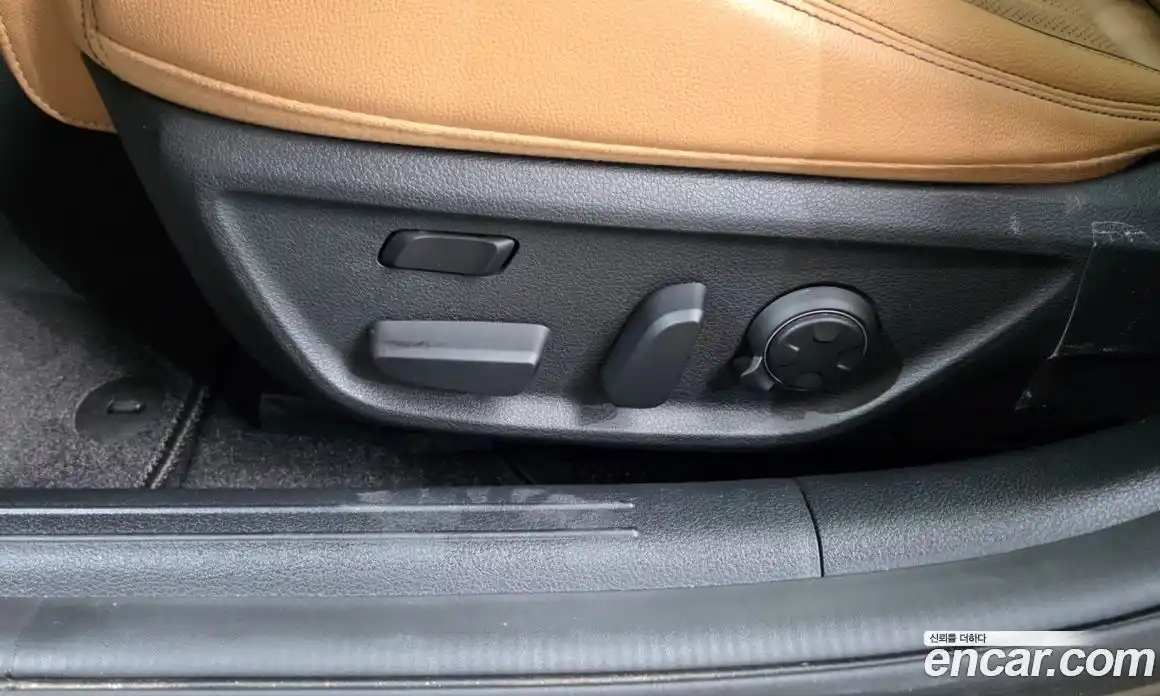 Genesis G70 2023 2.5 автомат (гидро), фото 32