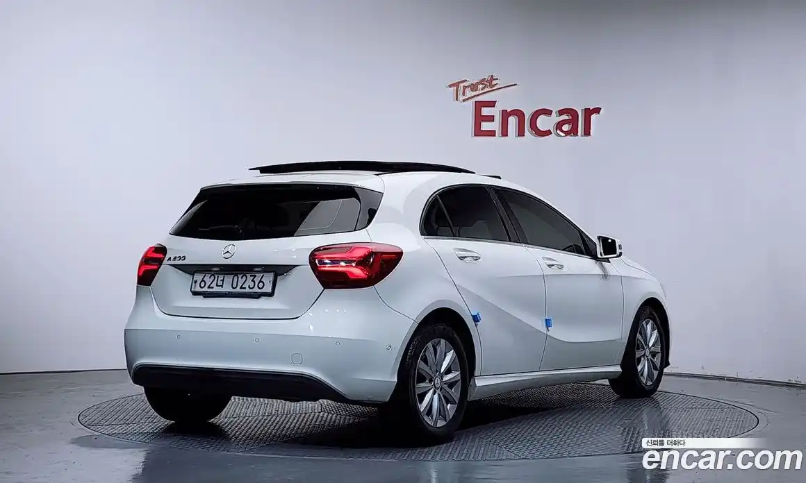Mercedes-Benz A-Class 2016 1.6 гидро, фото 2