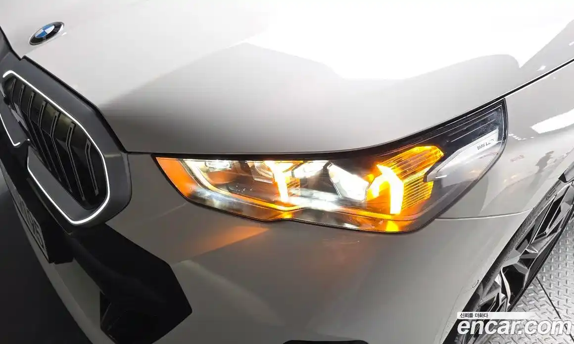 BMW 5-Series 2025 2.0 гидро, фото 8
