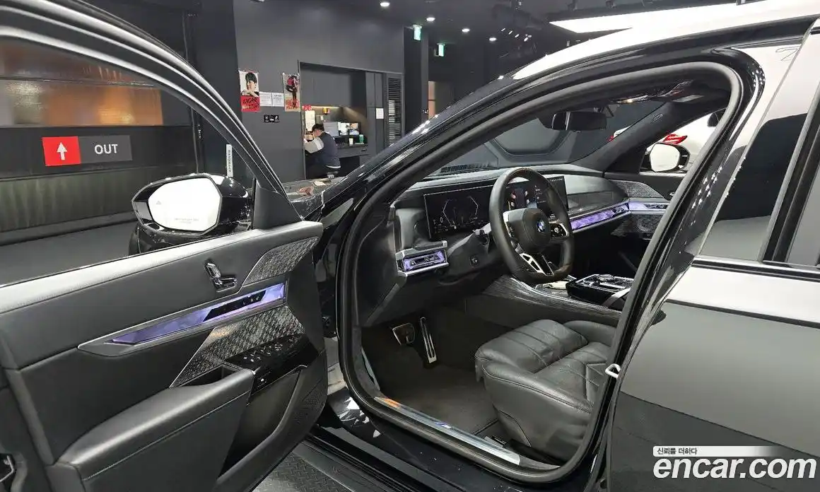 BMW 7-Series 2023 3.0 гидро, фото 13