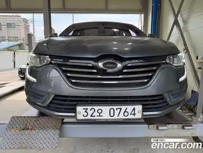 Renault SM6