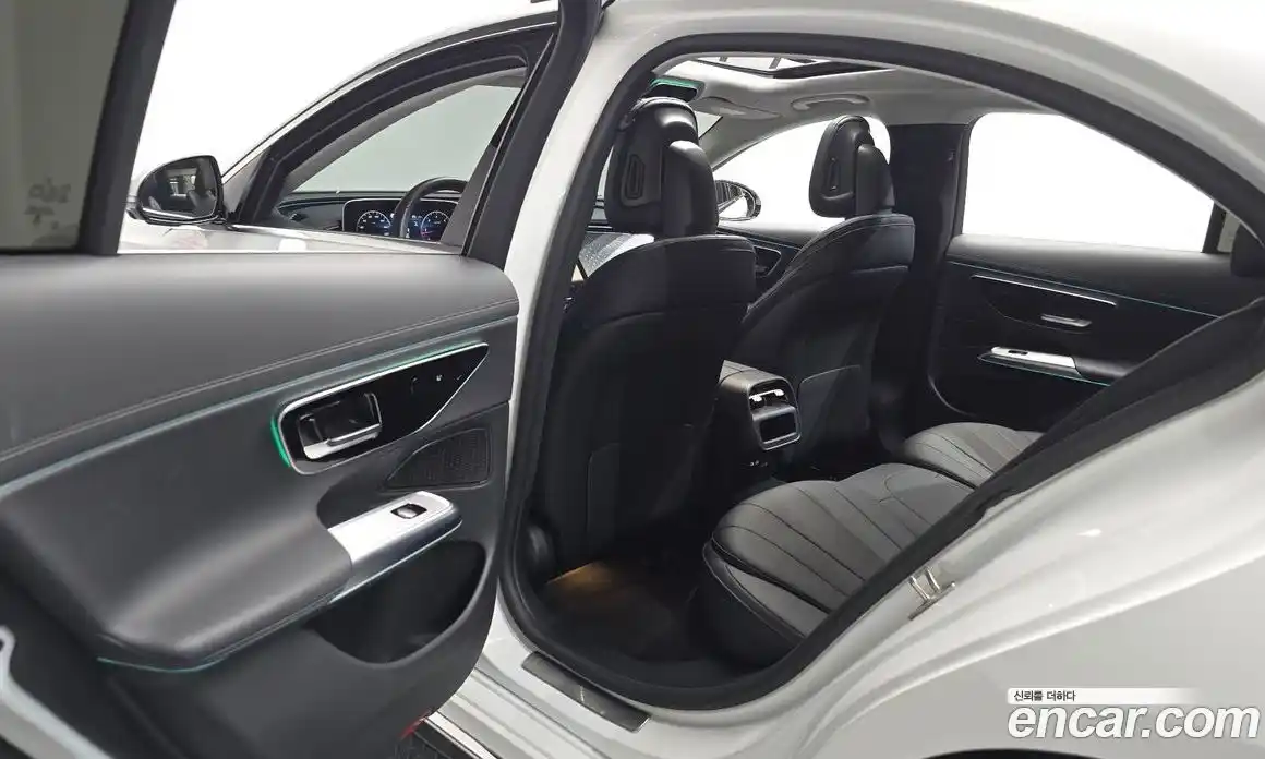 Mercedes-Benz E-Class 2024 2.0 гидро, фото 28