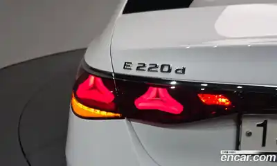 Mercedes-Benz E-Class 2024 2.0 гидро, миниатюра 8