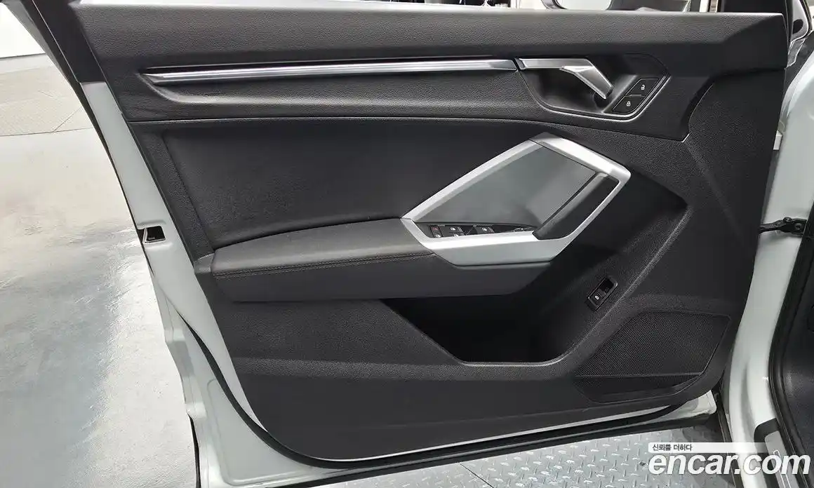 Audi Q3 2023 2.0 гидро, фото 14