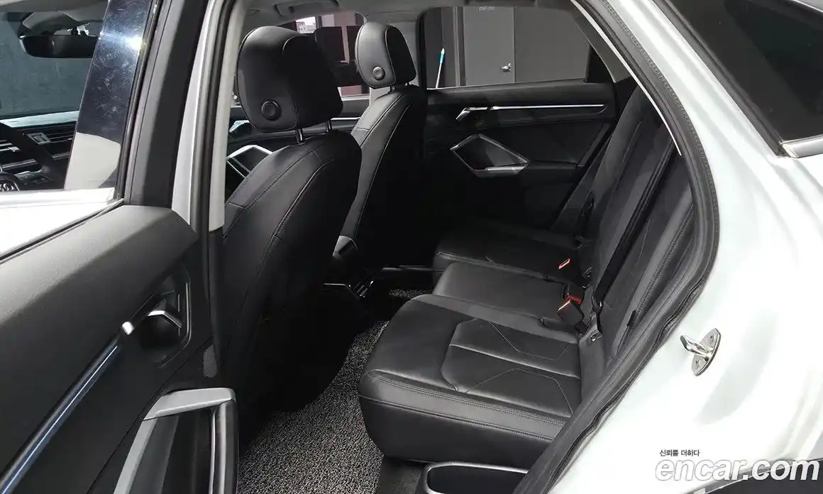 Audi Q3 2023 2.0 гидро, фото 17