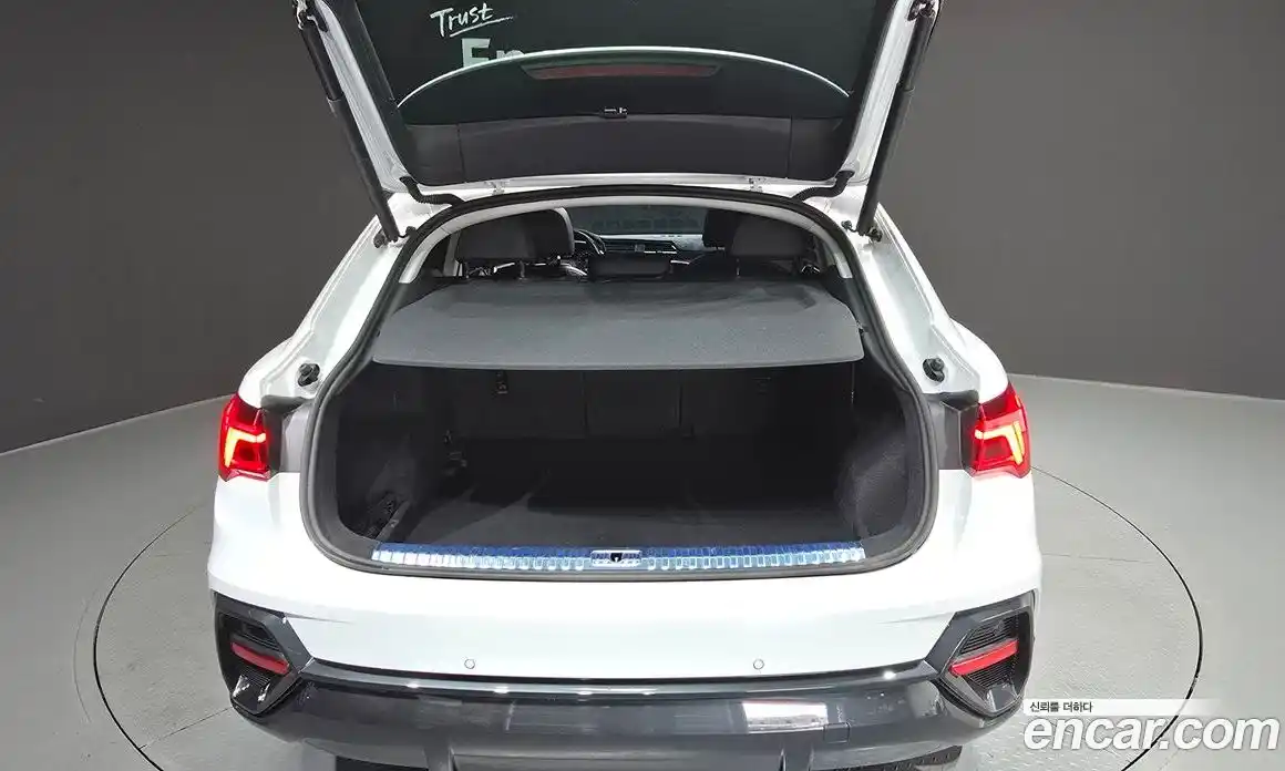 Audi Q3 2023 2.0 гидро, фото 27