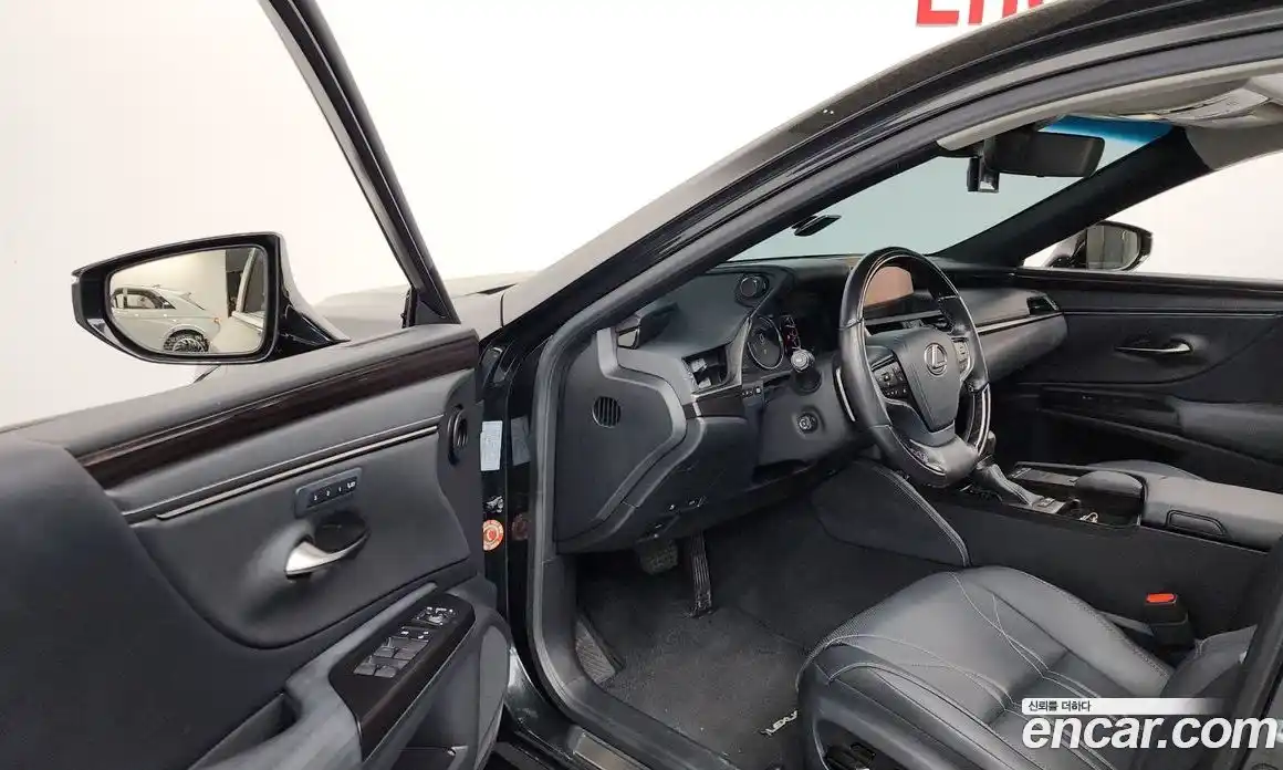 Lexus ES 2021 2.5 гидро, фото 13