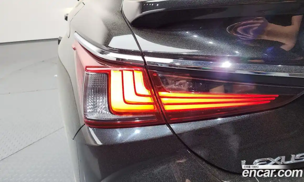Lexus ES 2021 2.5 гидро, фото 9