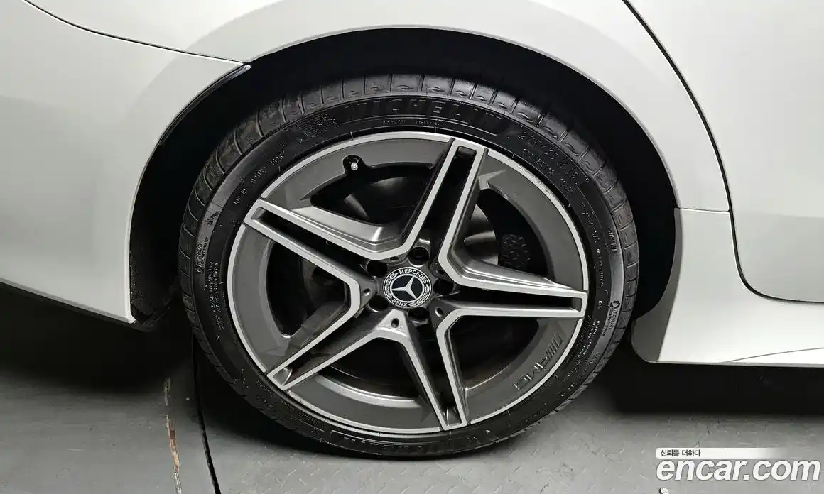 Mercedes-Benz CLS-Class 2022 2.0 гидро, фото 5