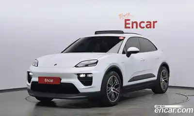 Porsche Macan, 2025, 9 478 км