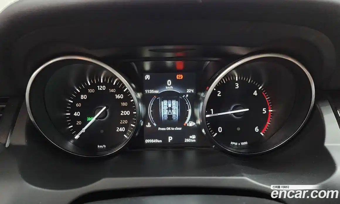 Land Rover Range Rover Evoque 2017 2.0 автомат (гидро), фото 8