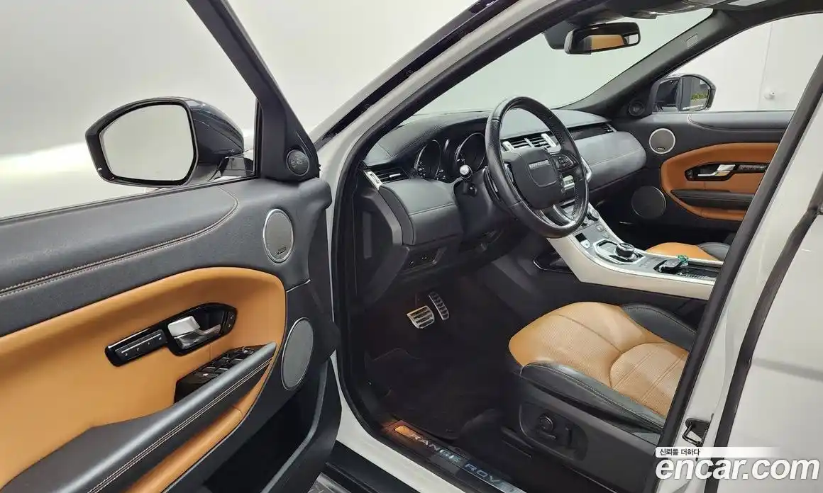 Land Rover Range Rover Evoque 2017 2.0 автомат (гидро), фото 10