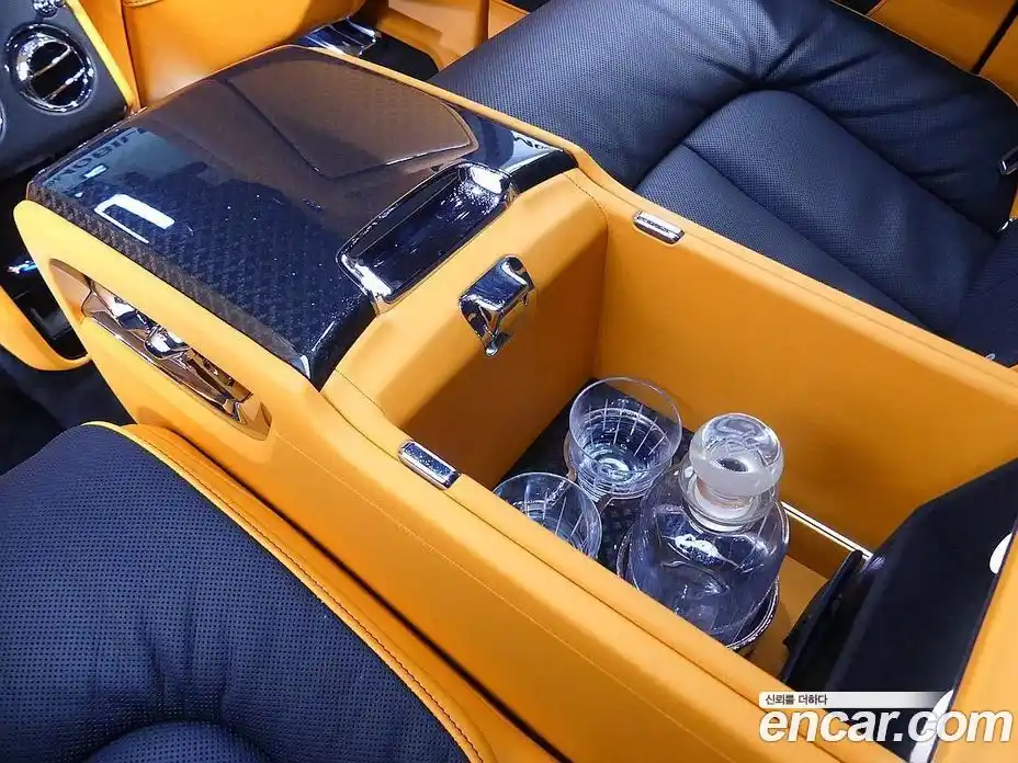 Rolls-Royce Cullinan 2024 6.7 гидро, фото 14