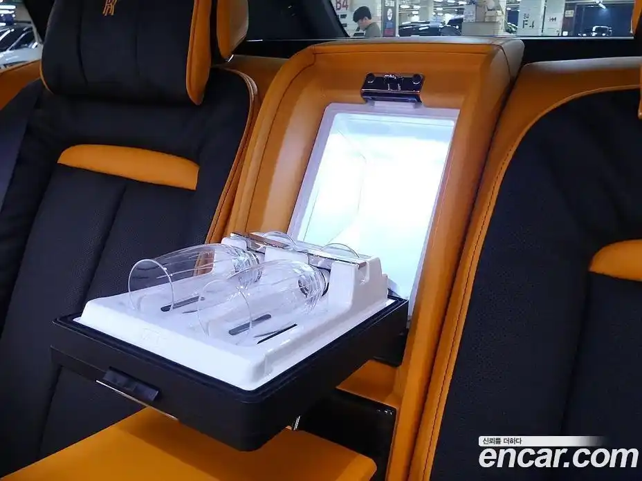 Rolls-Royce Cullinan 2024 6.7 гидро, фото 15