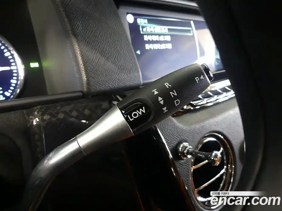 Rolls-Royce Cullinan 2024 6.7 гидро, фото 8