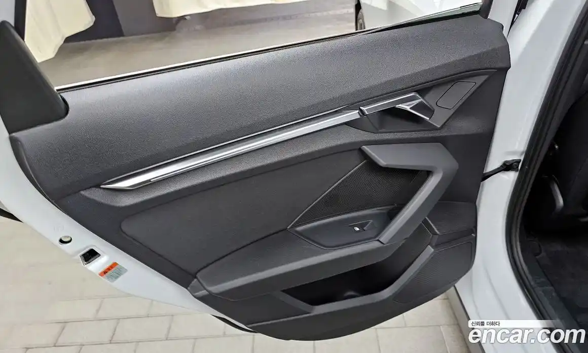 Audi A3 2023 2.0 автомат (гидро), фото 15