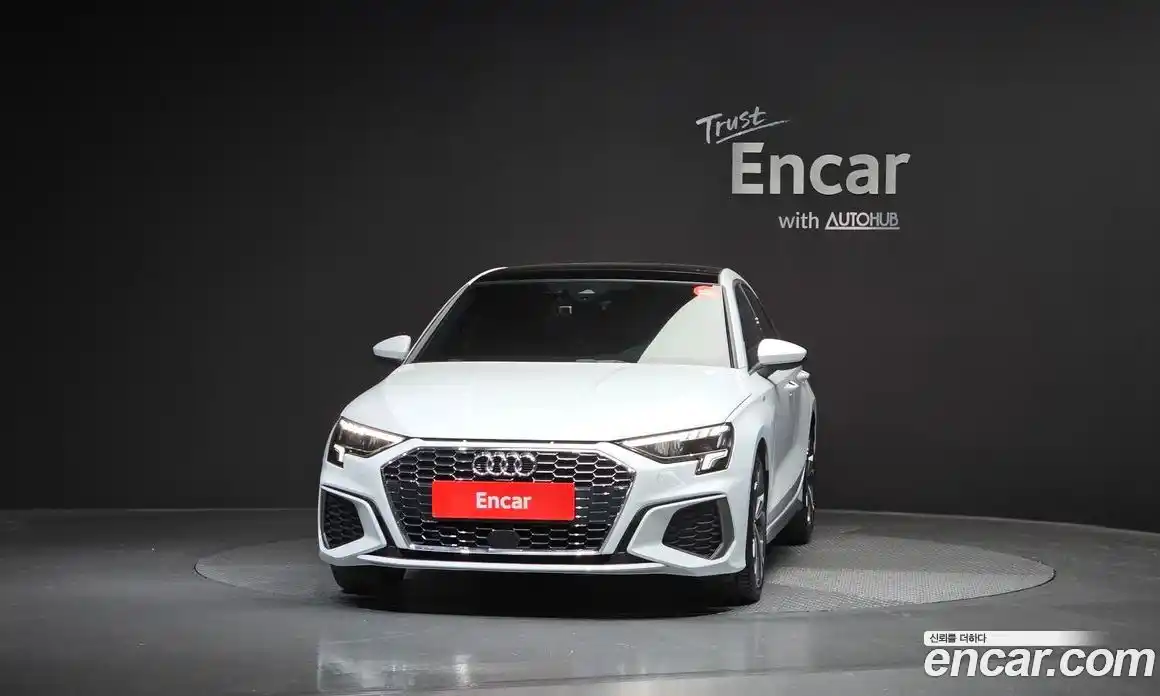Audi A3 2023 2.0 автомат (гидро), фото 3