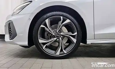 Audi A3 2023 2.0 автомат (гидро), миниатюра 5