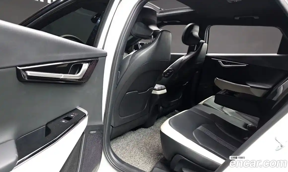 Kia EV6 2023 0.1 гидро, фото 11