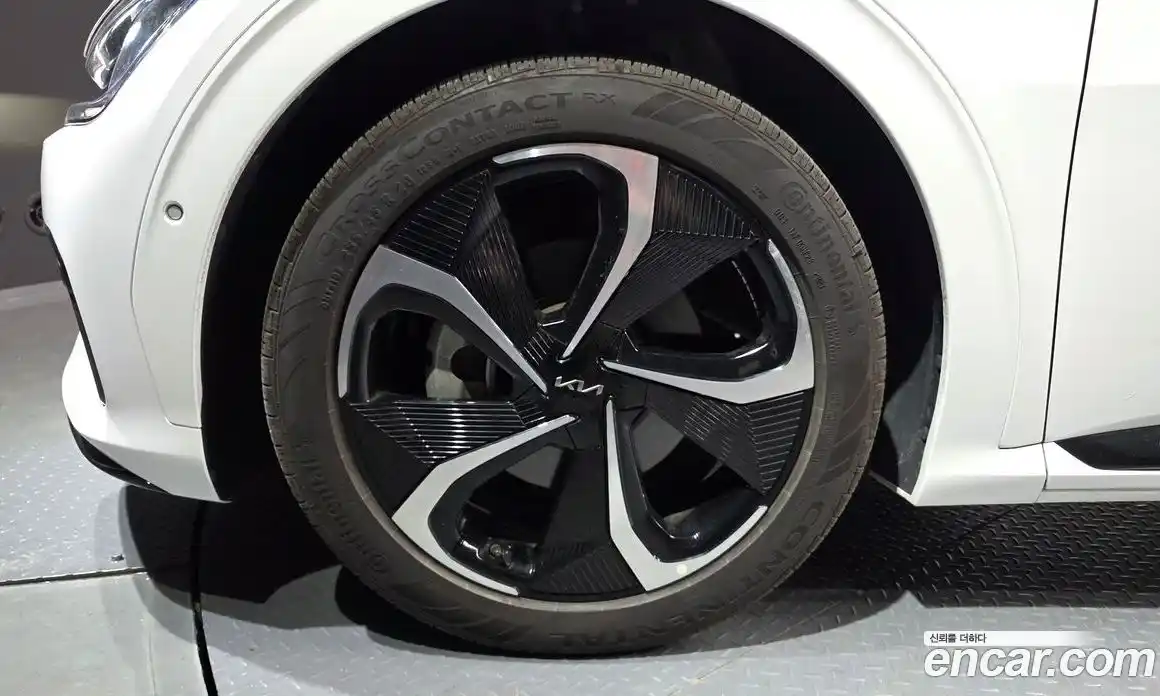 Kia EV6 2023 0.1 гидро, фото 5