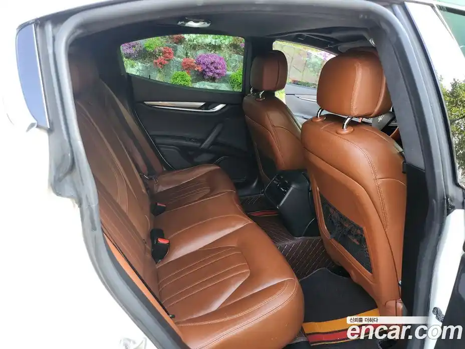 Maserati Ghibli 2015 3.0 гидро, фото 12