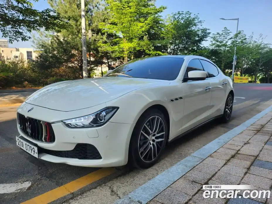 Maserati Ghibli 2015 3.0 гидро, фото 16
