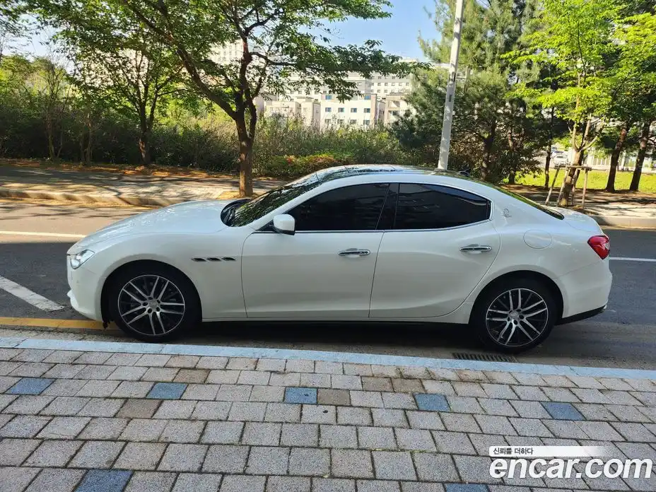 Maserati Ghibli 2015 3.0 гидро, фото 19