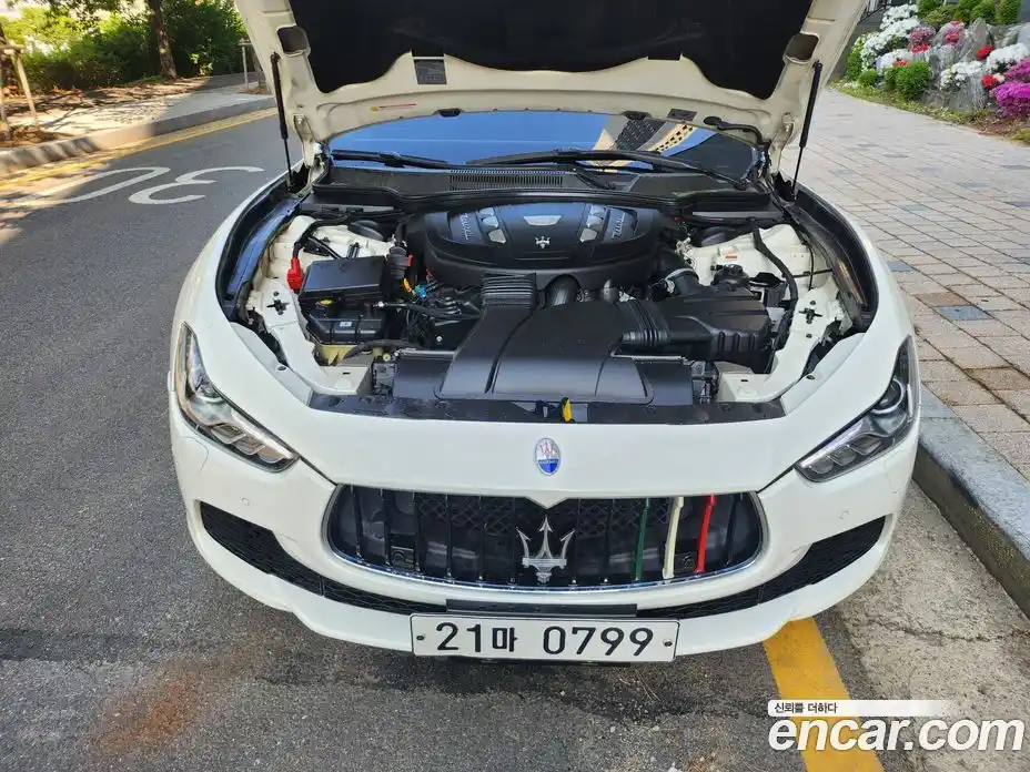 Maserati Ghibli 2015 3.0 гидро, фото 6